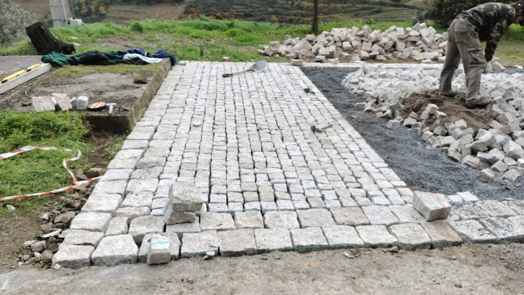 Município de Sabrosa iniciou requalificação do Largo da Benjonca em Covas do Douro