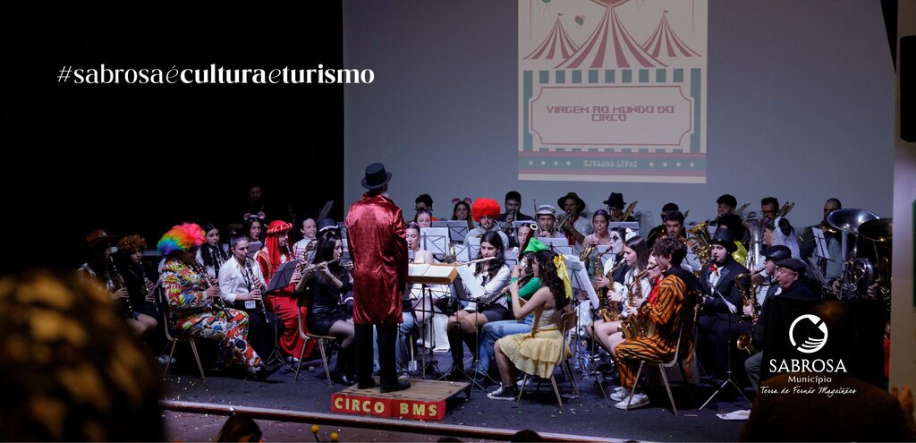 Banda de Sabrosa conquistou público com um inesquecível concerto de Carnaval que foi “um autêntic...
