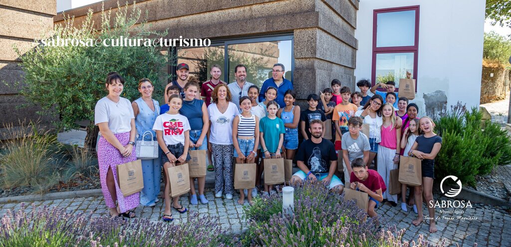 Alunos de Cadaujac visitam Sabrosa no âmbito da Geminação