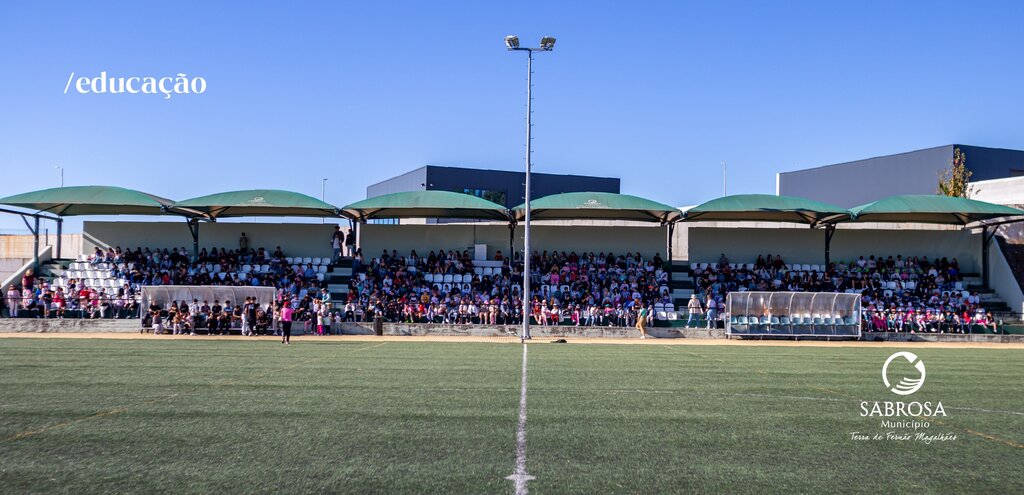 Agrupamento de Escolas Miguel Torga assinalou Dia Europeu do Desporto na Escola com uma mega-aula...