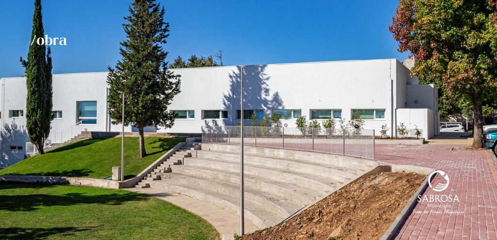 Trabalhos de requalificação do Anfiteatro da Fonte Luminosa e zona envolvente ao Centro de Saúde ...